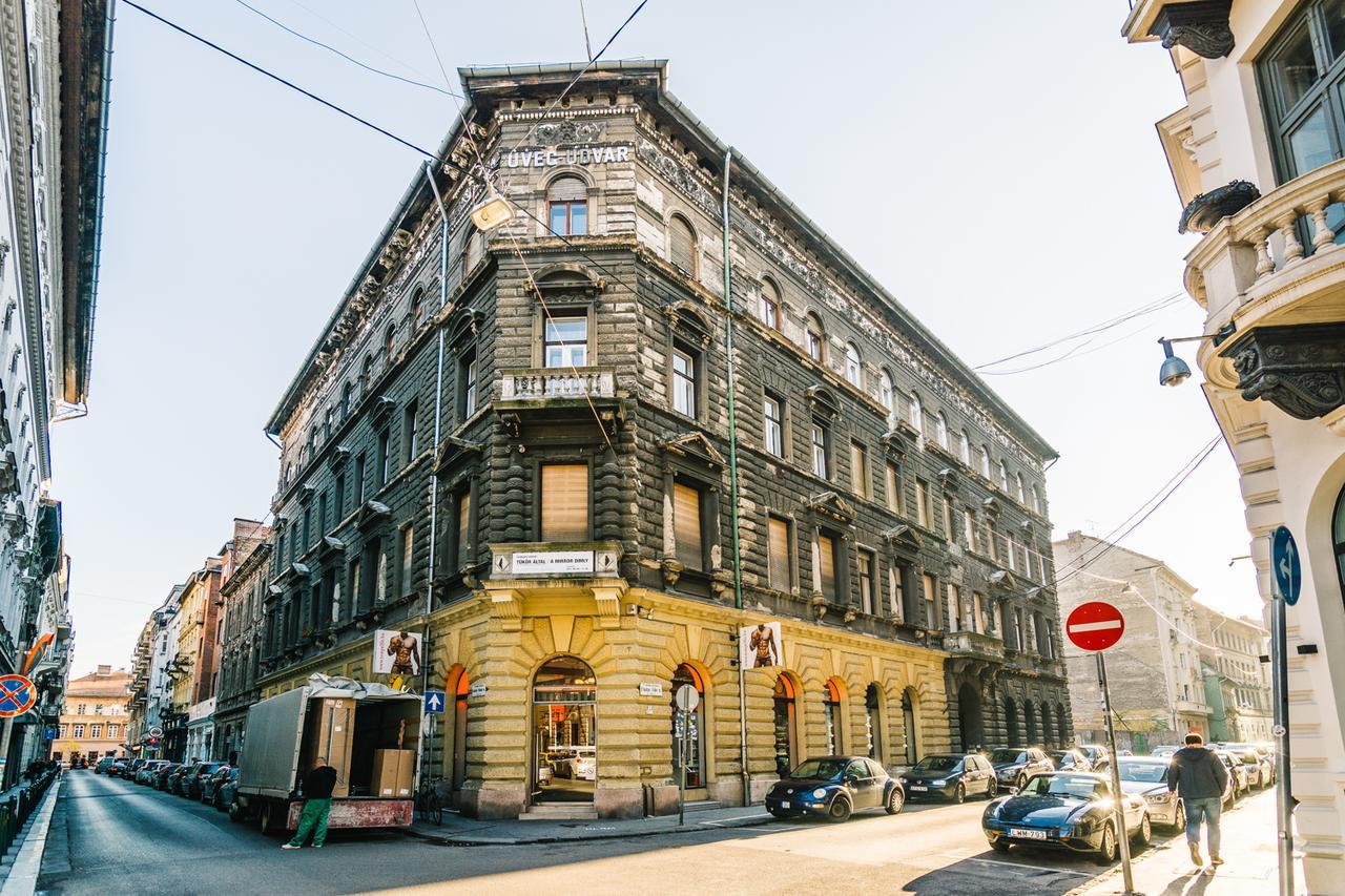 Centric Lifestyle Apartments Budapest Esterno foto