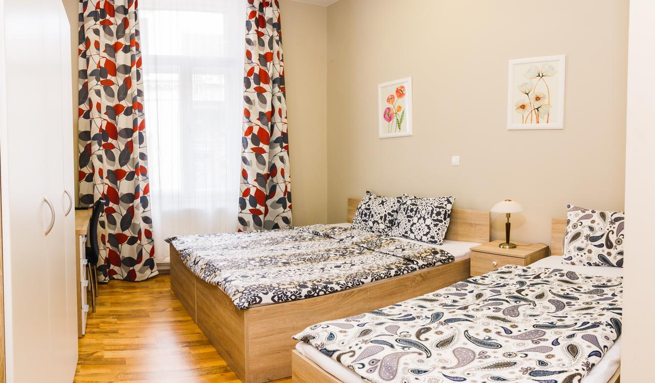 Centric Lifestyle Apartments Budapest Esterno foto